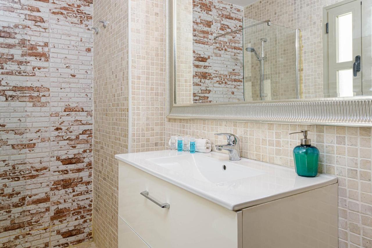 Wintowinrentals Genial Apartamento, Centrico Y Silencioso Málaga Exteriör bild