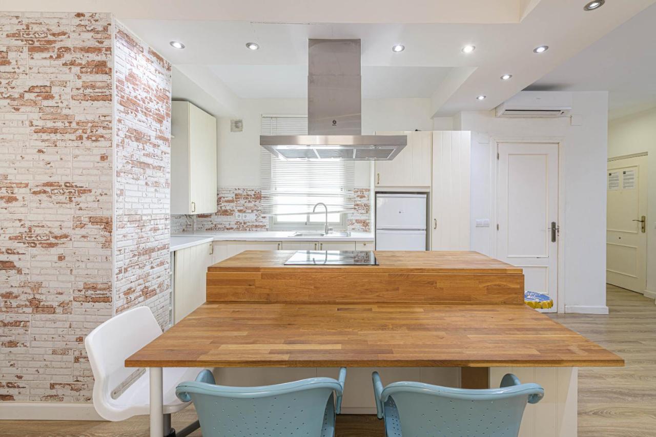 Wintowinrentals Genial Apartamento, Centrico Y Silencioso Málaga Exteriör bild